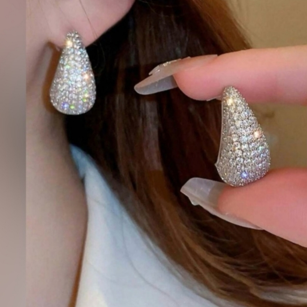 J.Crew White Zirconia Faux Diamond Earrings Luxe water Drop Gold Pl NWT